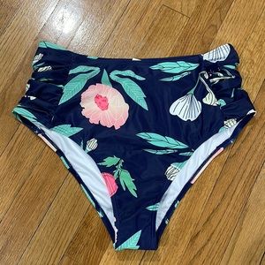 New swimsuit floral bottoms